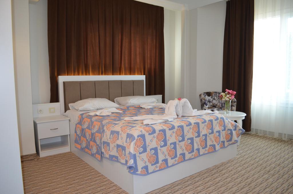 Alder Hotel Ayvalı Esterno foto
