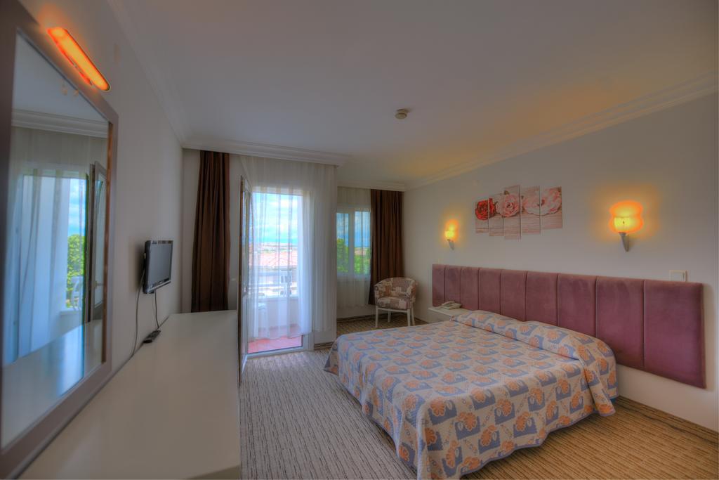 Alder Hotel Ayvalı Esterno foto